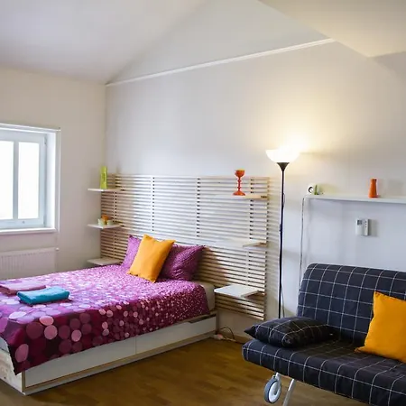 Your In Prague, Apt. Estia דירה
